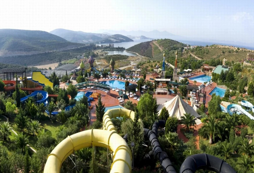 Selcuk to Kusadasi Adaland Aqua Park Day Trip – Thrilling Water Rides & Dolphin Swim photo 3