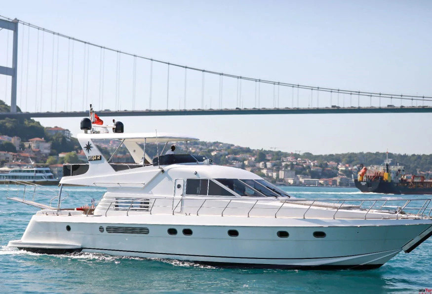 Private Luxury Bosphorus Sunset Yacht Cruise photo 3