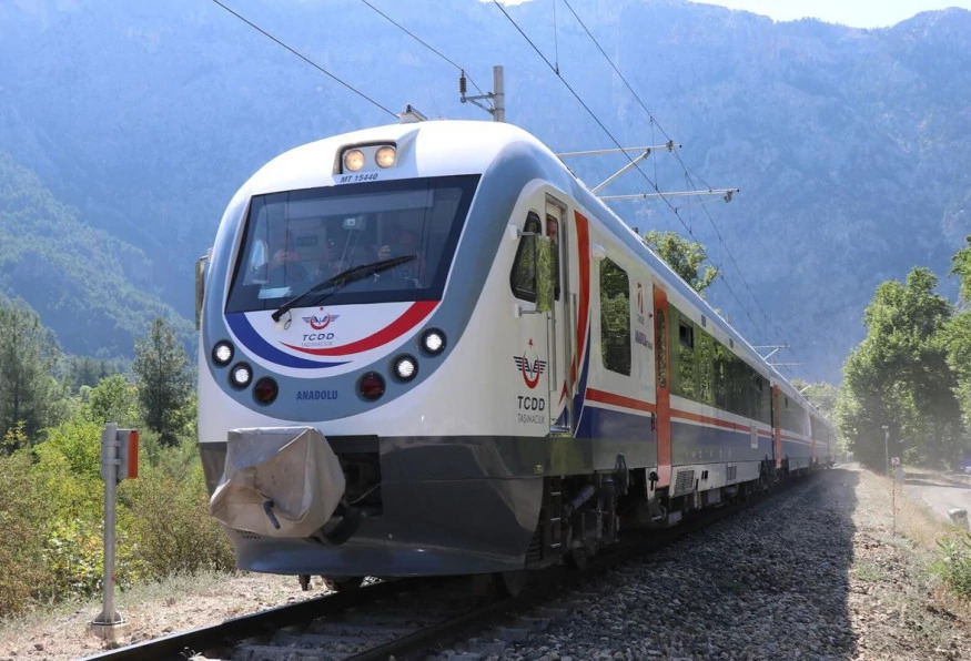 14 Days Highlights of Turkey by Train Tour photo 1