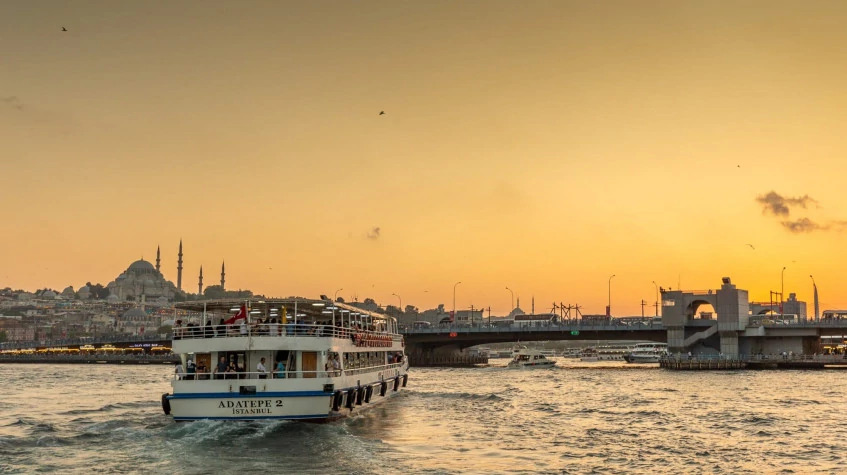 Istanbul Daily Cable Car & Bosphorus Tour – Scenic Cruise, City Walls & Pierre Loti Hill photo 9