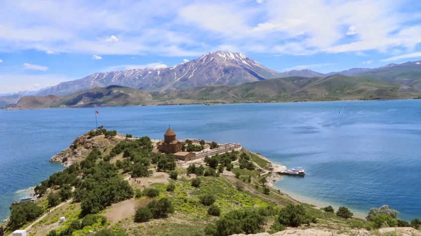 Daily Van City Tour from Hakkari photo 4