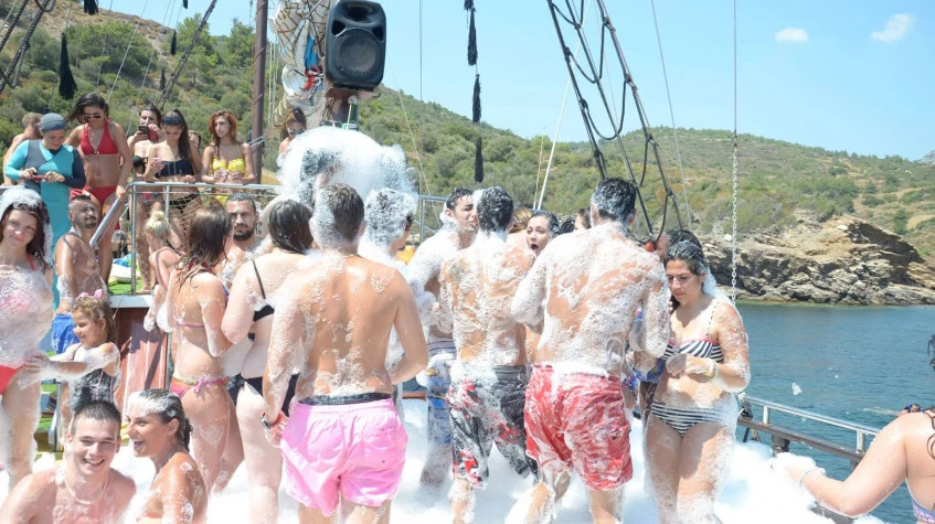 Kusadasi Boat Cruise Tour From Selcuk photo 6