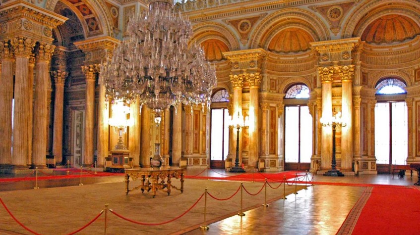Daily Dolmabahce Palace Tour in Istanbul – Explore Ottoman Heritage photo 3