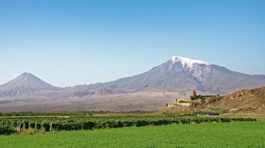 9 Days Mount Ararat Ascent Trekking Tour photo 4